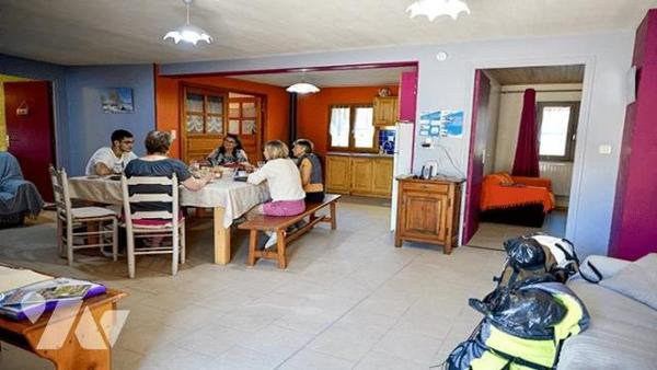 A VENDRE GITE, CHAMBRES D'HOTES ET MAISON A LAJO 48120