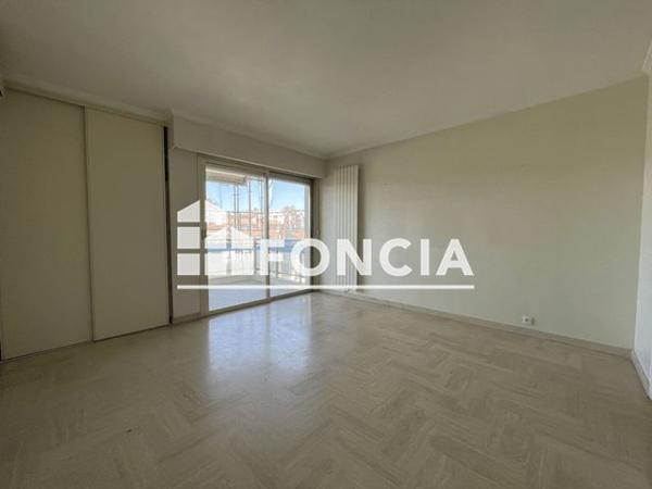 Location Studio 28.63 m² - 17-21 AVENUE DU GRAND PIN Cannes 06400