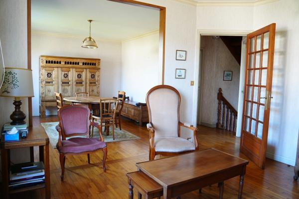 Maison 144 m² – 3 niveaux – Grand potentiel – Quimper (10 min centre) – Terrain 619 m²