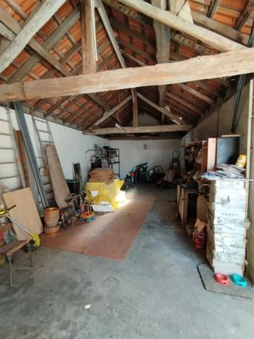 Maison 2 chambres 113m² avec plusieurs dépendances - Lucé