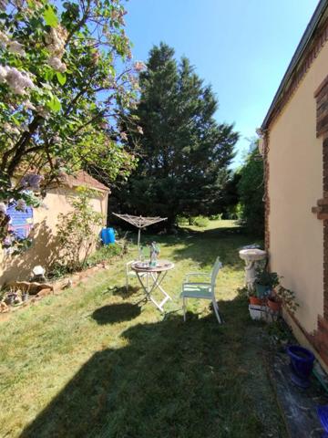 Maison 2 chambres 113m² avec plusieurs dépendances - Lucé