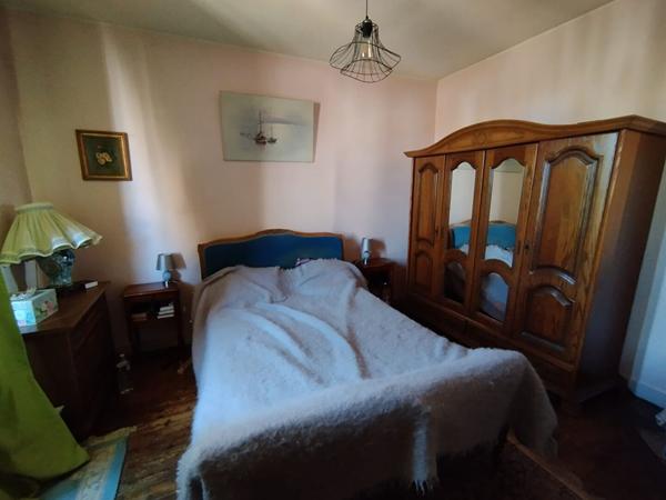 Maison 2 chambres 113m² avec plusieurs dépendances - Lucé