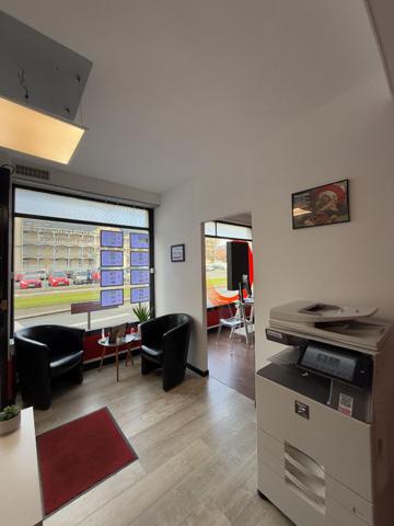 "LOCAL COMMERCIAL 7 PIECES 101M2"