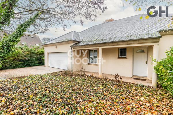 CHARMANTE MAISON DE PLAIN-PIED DE 5 PIECES (153.51 m²) À SOISY-SUR-SEINE