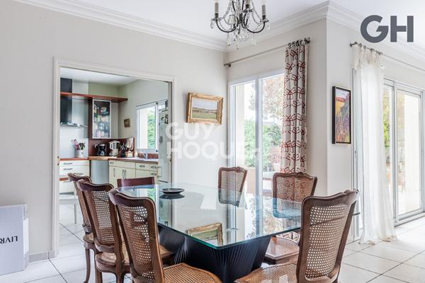 CHARMANTE MAISON DE PLAIN-PIED DE 5 PIECES (153.51 m²) À SOISY-SUR-SEINE