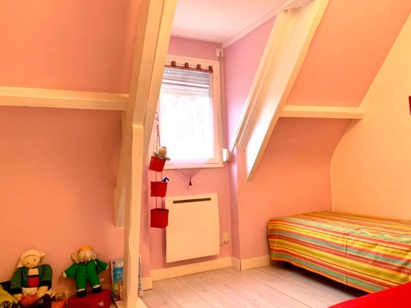 Maison périgourdine à vendre avec piscine et verger – campagne proche ville