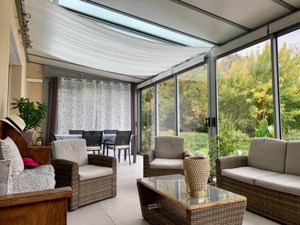 Maison périgourdine à vendre avec piscine et verger – campagne proche ville