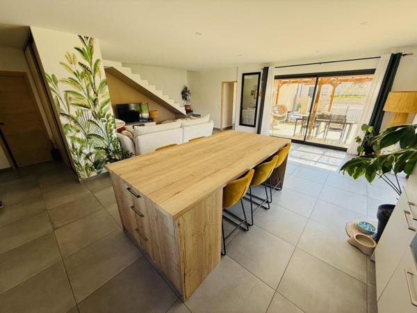 VILLA T5 NORMES RT2012 AVEC GARAGE