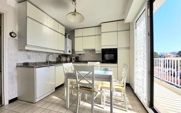 Appartement à vendre    4 pièces • 86,40 m2 Biarritz