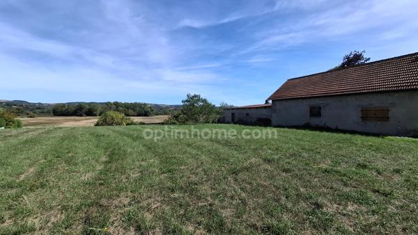 Maison à rénover 3 pièces sur terrain de 2600 m² avec atelier à Hauterive (03)