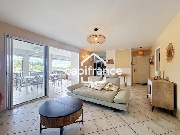 LE GOSIER – BAS-DU-FORT | T3 MEUBLÉ VUE MER – 67 M² + TERRASSE 22 M²