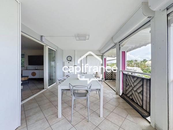 LE GOSIER – BAS-DU-FORT | T3 MEUBLÉ VUE MER – 67 M² + TERRASSE 22 M²