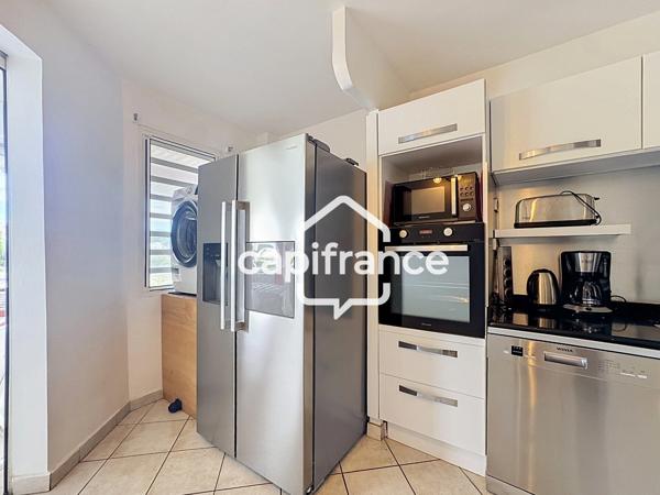 LE GOSIER – BAS-DU-FORT | T3 MEUBLÉ VUE MER – 67 M² + TERRASSE 22 M²
