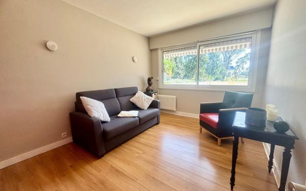 Appartement à vendre    3 pièces • 77 m2 Pau