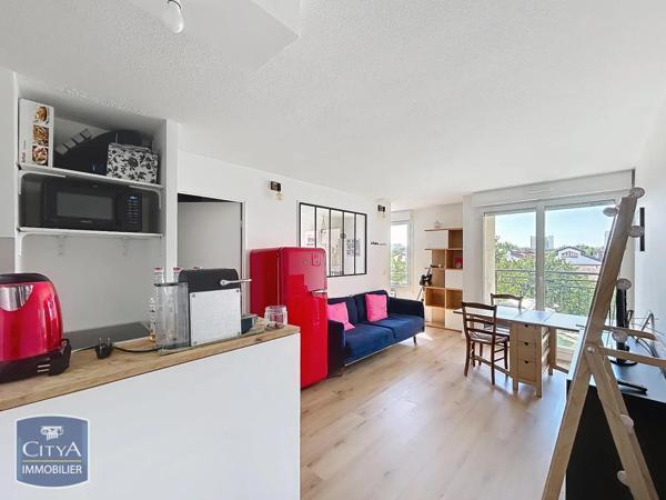 Appartement à louer 1 pièce 30.7m² Lyon (69008)