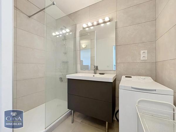 Appartement à louer 1 pièce 30.7m² Lyon (69008)