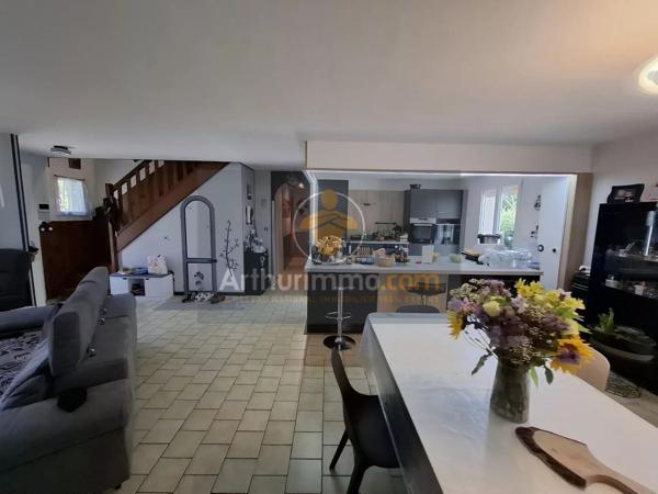 Vente                                                      Maison
                        
                     6 pièces                      130 m2                     à Rozay-en-Brie