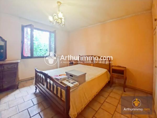 Vente                                                      Maison
                        
                     6 pièces                      108 m2                     à Savigny-le-Temple