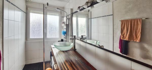 90100 FLORIMONT - MAISON 8 PIECES - 5 CHAMBRES - PISCINE - 2 GARAGES - DPE B en 2026