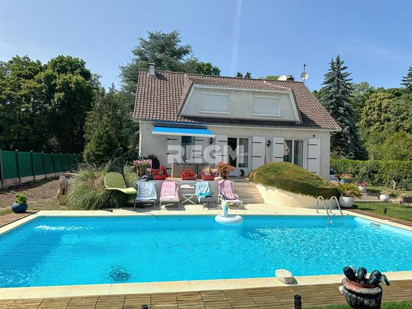 Soisy-sur-École (91840) Maison avec sous-sol, belle piscine sur un superbe terrain de 2500m2 environ