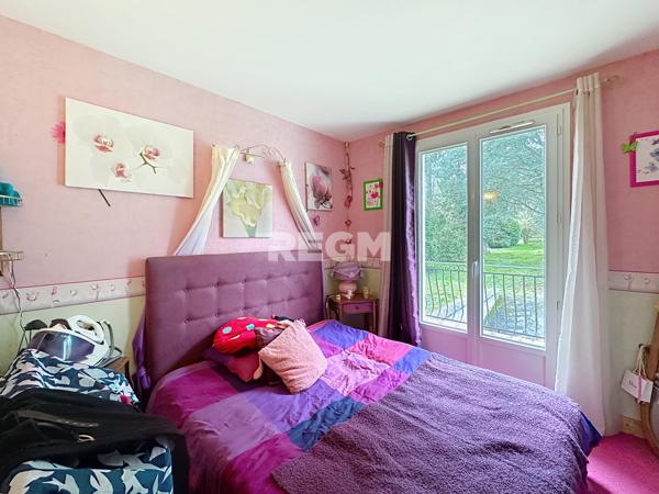 Soisy-sur-École (91840) Maison avec sous-sol, belle piscine sur un superbe terrain de 2500m2 environ