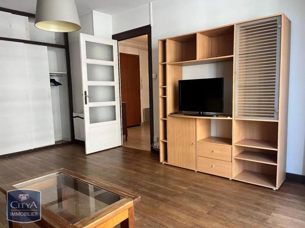 Appartement à louer 2 pièces 58.5m²