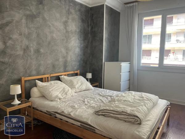 Appartement à louer 2 pièces 58.5m²