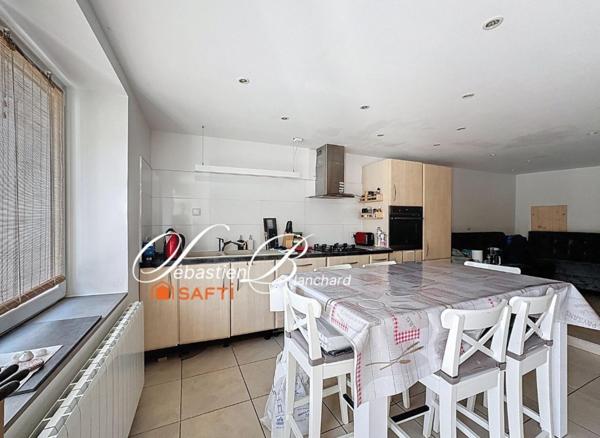 À vendre – Maison de ville rénovée à Lancrans (01200)