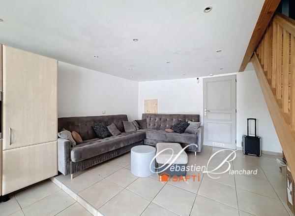 À vendre – Maison de ville rénovée à Lancrans (01200)