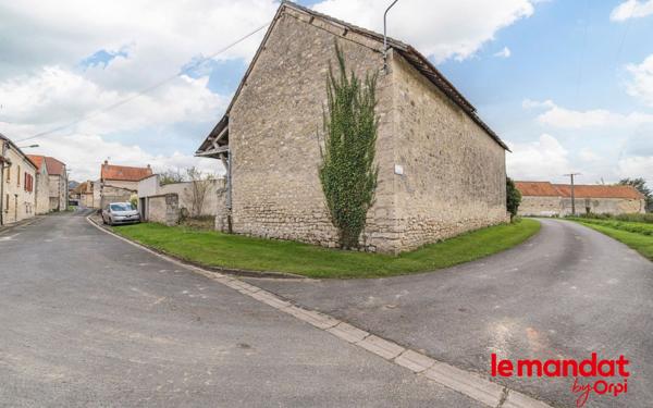 Maison à vendre    2 pièces •  Chamouille