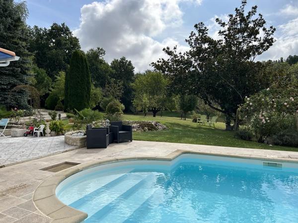 Magnifique propriété dans un cadre idyllique avec gîte générateur de revenus