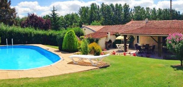 Magnifique propriété dans un cadre idyllique avec gîte générateur de revenus