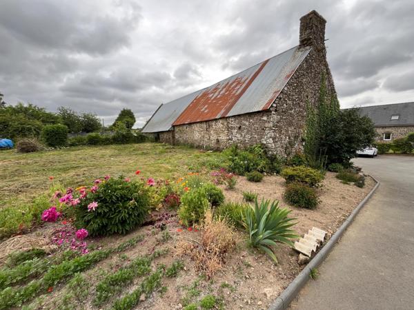 LONGÈRE À RÉNOVER – LANGUIDIC (PROCHE LANDEVANT ET HENNEBONT)