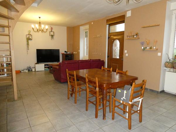 Fermette Parigne Sur Braye 5 pièce(s) 108 m2 Parigne sur braye Fermette Parigne Sur Braye 5 pièce(s) 108 m2 Parigne sur braye