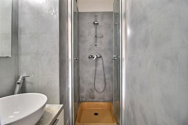 SALON-DE-PROVENCE - APPARTEMENT TRAVERSANT, LUMINEUX , UN BALCON, UNE LOGGIA, ASCENSEUR, QUATRE CHAMBRES - AU CALME -