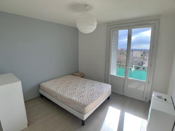 Location
                Appartement56,63 m² - 3 Pièces -
                    MONTAUBAN (82000)