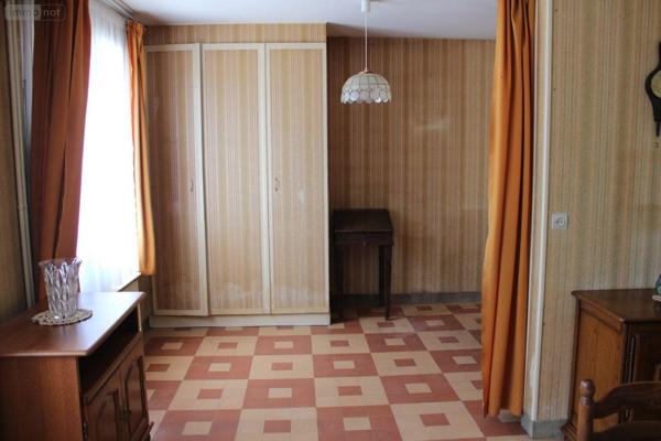 Maison à vendre à Crécy-sur-Serre dans l'Aisne (02270), ref : 02014/827