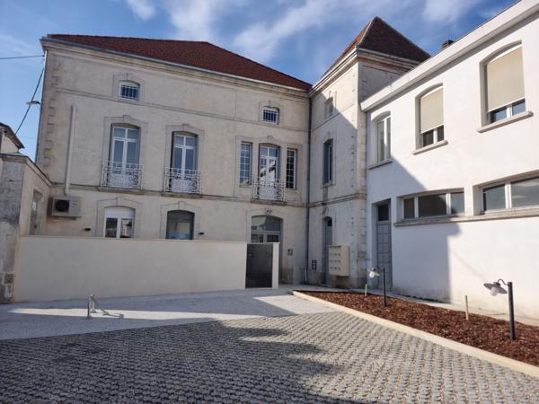 MARMANDE EXCEPTIONEL T1 BIS DANS IMMEUBLE DE STANDING