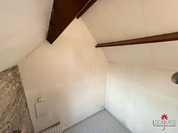 Beau F2 en duplex - Proche du Château