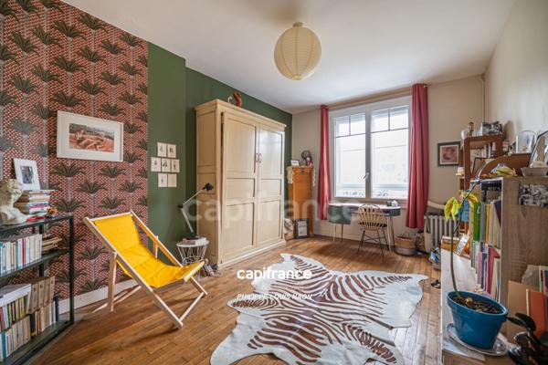 SUPERBE MAISON AVEC GARAGE AVEC VUE SUR LA MURAILLE GALLO ROMAINE !