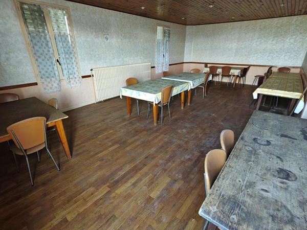 Exclu Vente interactive : très grande maison à rénover, Montipouret,10 pièces, 225 m2, multiples possibilités