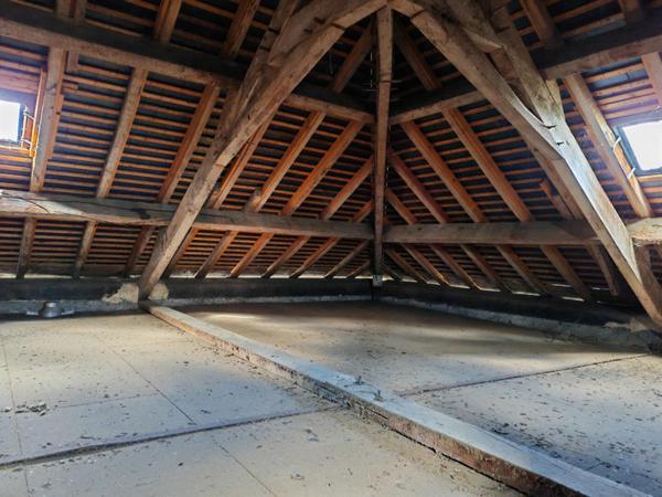 Exclu Vente interactive : très grande maison à rénover, Montipouret,10 pièces, 225 m2, multiples possibilités