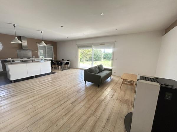 Maison à louer 1 175 € CC Calavanté 5 p 116 m² DPE B