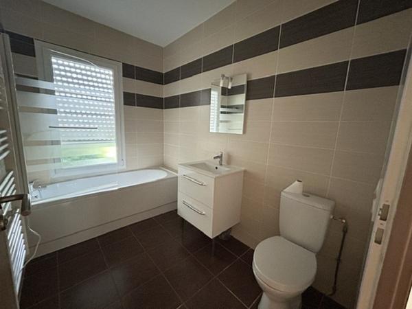 Maison à louer 1 175 € CC Calavanté 5 p 116 m² DPE B