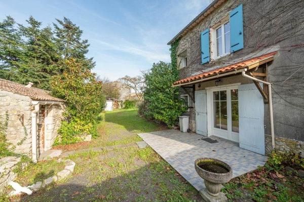 Maison à vendre |  Saint-Just-Luzac |  4 pièces | 108 m²