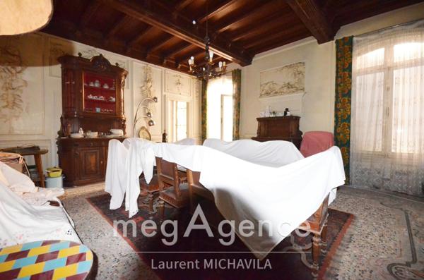 Maison à VILLENEUVE-LES-BEZIERS, 34420 - 13 pièces 300m²