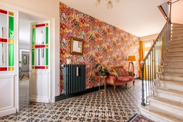 Superbe propriété bourgeoise au coeur du village : élégance et confidentialité