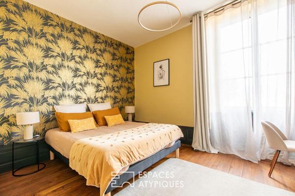Superbe propriété bourgeoise au coeur du village : élégance et confidentialité
