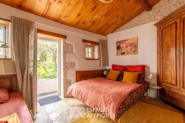 Superbe propriété bourgeoise au coeur du village : élégance et confidentialité