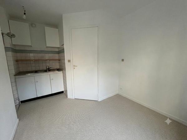 Vieux Lille - Studio rénové de 14m² proche écoles